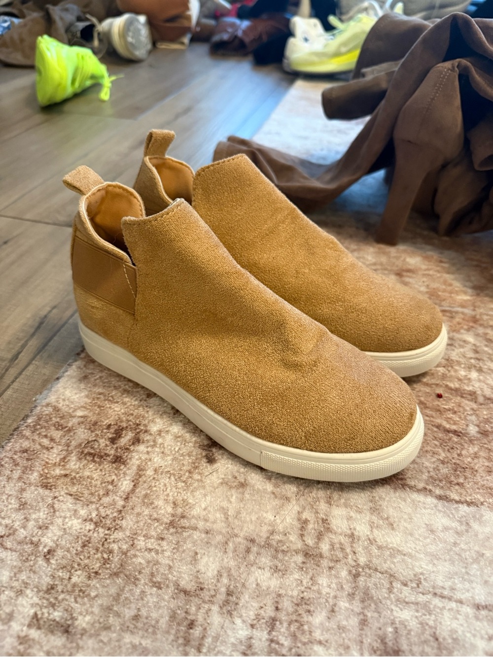 Men's Casual Suede Slip-On Sneakers - Tan